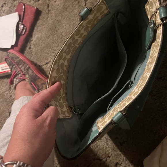 Authentic Coach purse large bucket style Teal,Cream & light blue - Picture 5 of 7